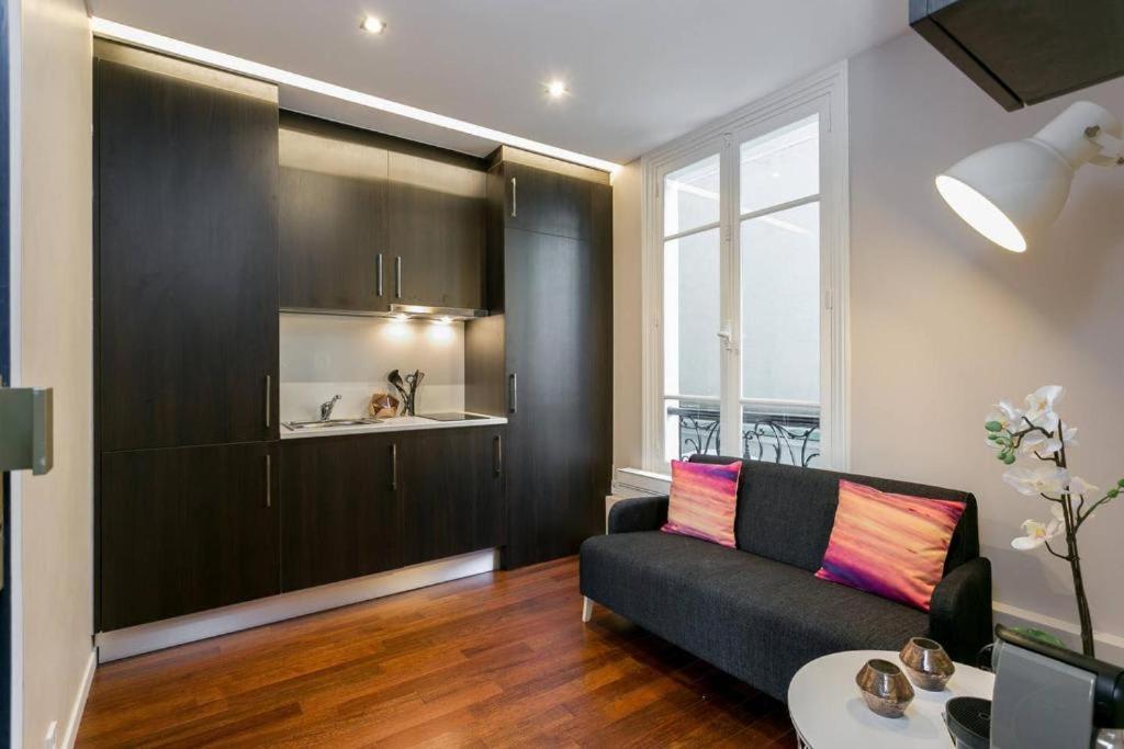 파리 Modernized Studio - Meters From The Invalides Gardens 아파트 외부 사진