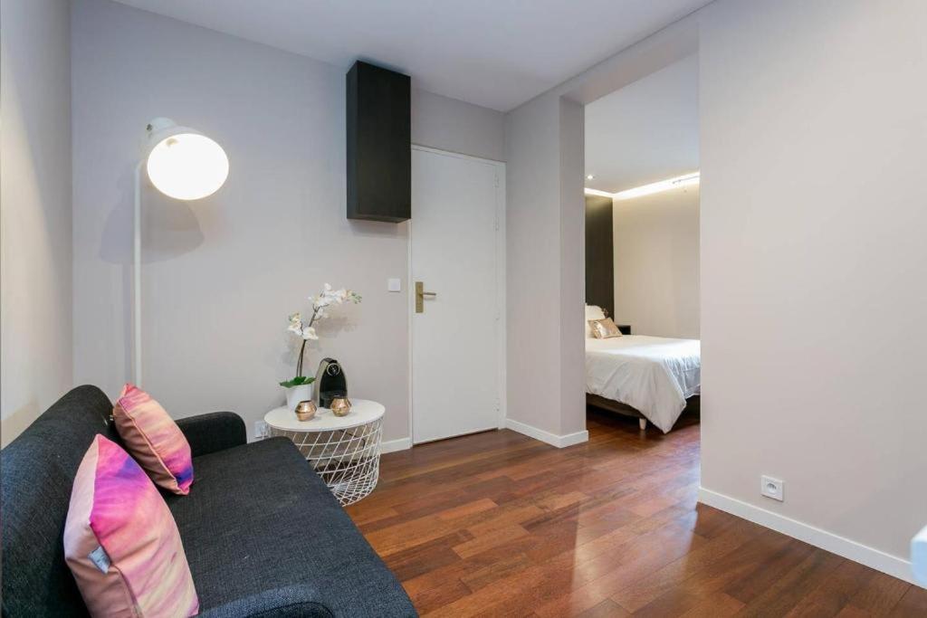 파리 Modernized Studio - Meters From The Invalides Gardens 아파트 외부 사진
