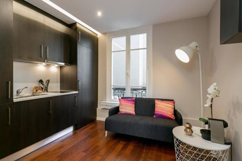 파리 Modernized Studio - Meters From The Invalides Gardens 아파트 외부 사진
