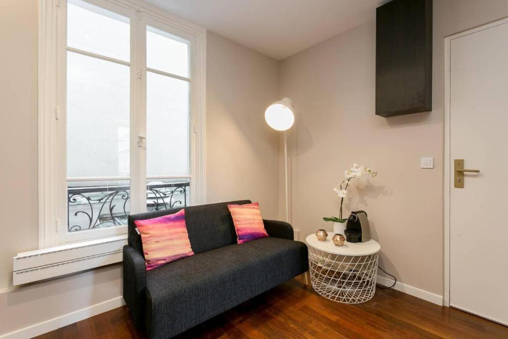 파리 Modernized Studio - Meters From The Invalides Gardens 아파트 외부 사진